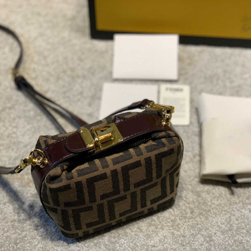 

2023 High Quality Women Bags leisure mini pillow portable shoulder messenger bag female 70%off Factory Handbags, Old flower