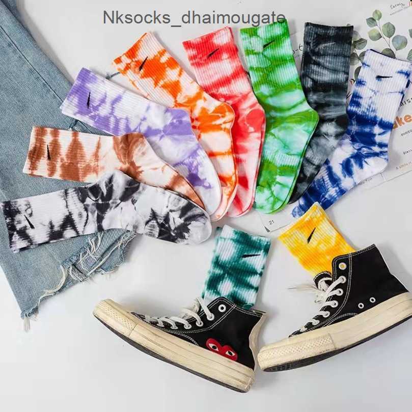 

Luxury Fashion Men's Socks Women's Hook Brand Stockings Designers Breathable Versatile Couple's Men Women Tie Dyed Medium Long Short Tube Stocking Sports Sock Omlo, Deep blue