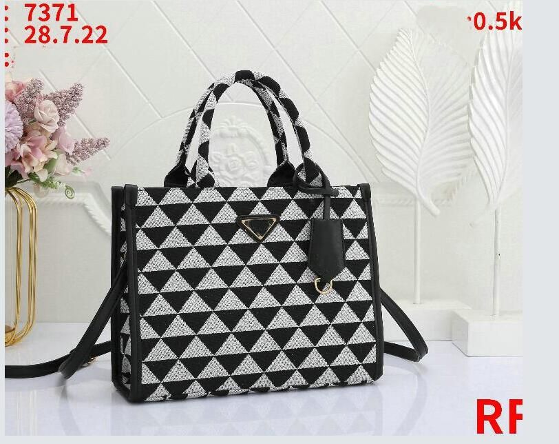 

2023 Top quality Women's Crossbody Bags fashion tote famous Marmont Shoulder Bag Designer Purse Genuine Leather Handbag 3256, Black