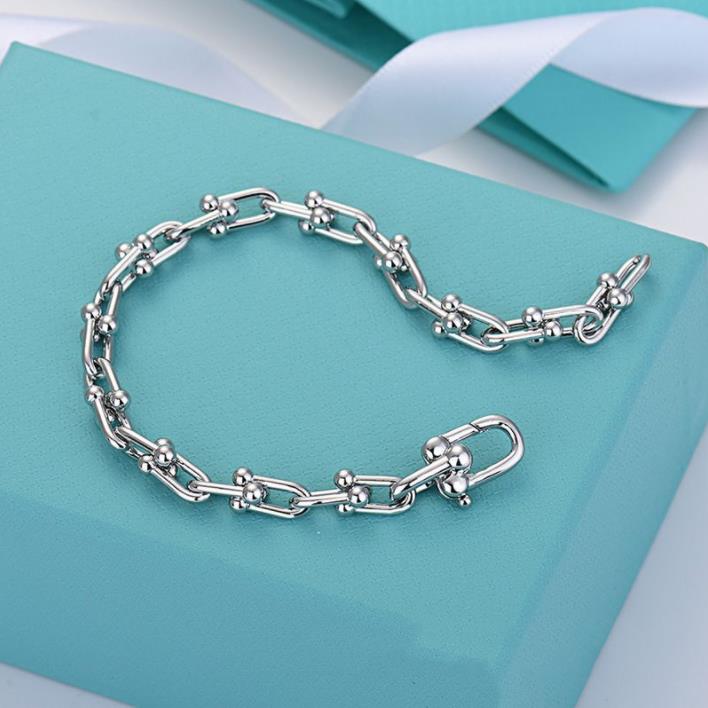 

cuban Bracelet 17 New Classic Bracelet Women Bangle 18K Gold Plated Stainless steel Crystal Lovers Gift Wristband Cuff Chain Designer