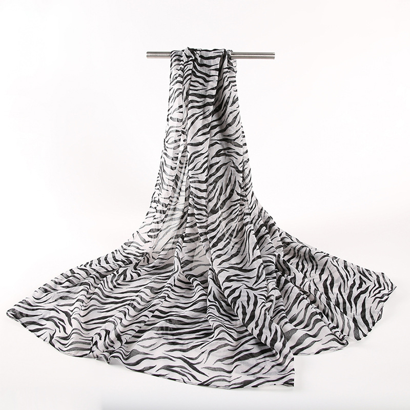 

Yarn Scarf Classic Black and White Zebra Stripes Mid-length Square Scarf F255