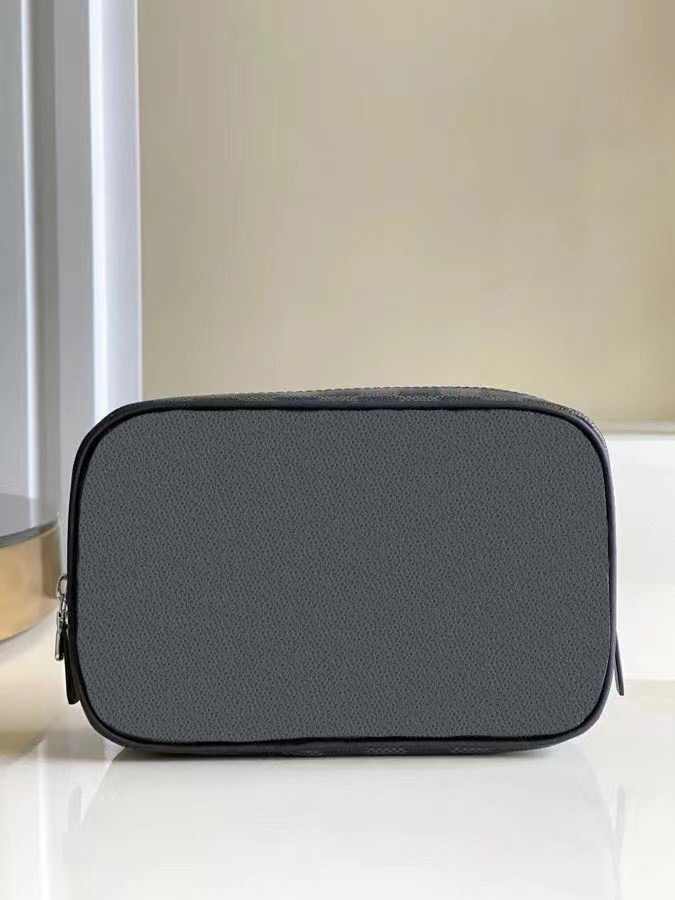 

Toilet Pouch MM men travel cosmetic bags designer brand high quality beauty case toiletry bag wash pouch bag organizer, Black plaid color