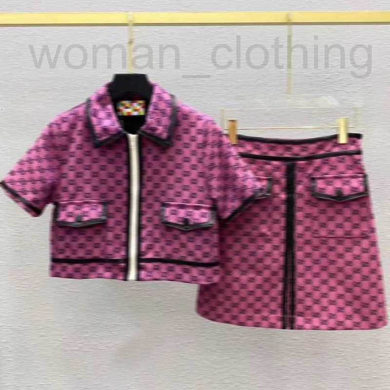 

designer Women's Two Piece Pants Casual Suits Letters Designers Jackets Coats For Women short Sleeve Zipper Jacket Cool Girls Streetwear Womens 7DHU, Red