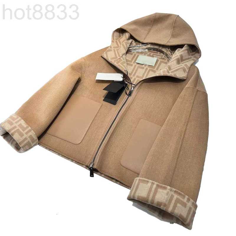 

Women' Jackets Designer Women Winter Outdoor Pocket Hoodie in Full Letters Luxury Jacket Fashion Casual Street Leisure Streetwear Long Sleeves U3HA, Khaki