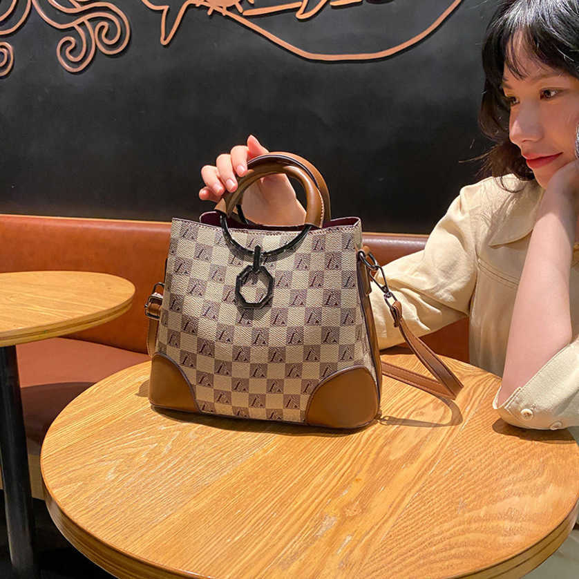 

2023 New Crossbody Bags for Female Bag style bucket texture hand 's large-capacity single-shoulder diagonal bag women Shoulder Handbag 50%off Sale, Checker - coffee