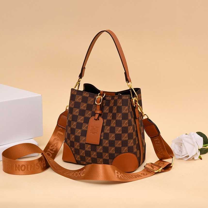 

Female Bags 2023 High Quality hand Spring winter large One shoulder cross-body bucket Women's bag tide Ladies Crossbody Tote Handbags for Women, Checkered brown