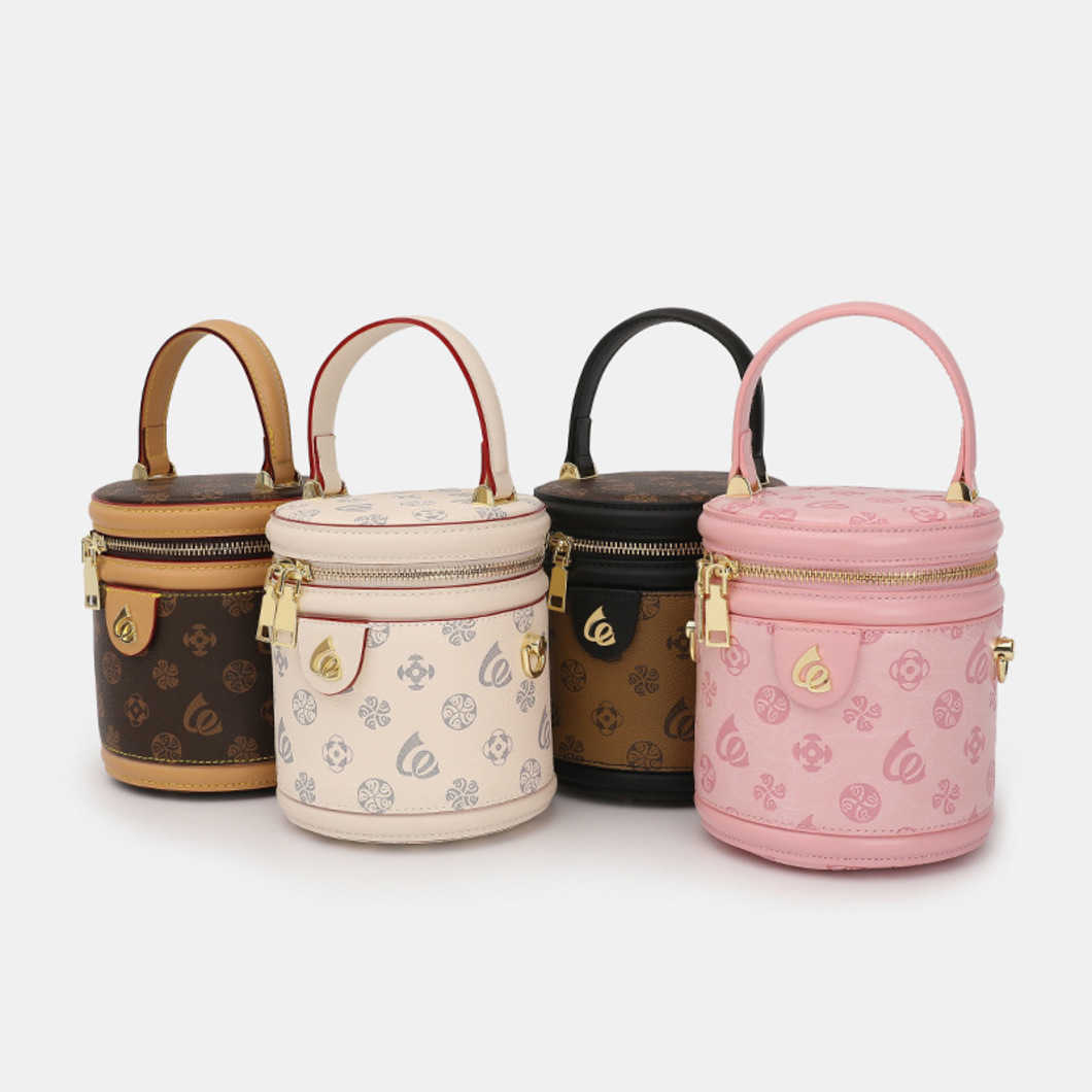 

New fashion bag wholesale market Women New Bucket Summer Versatile messenger shoulder Mobile phone Small women bagHigh, Creamy-white