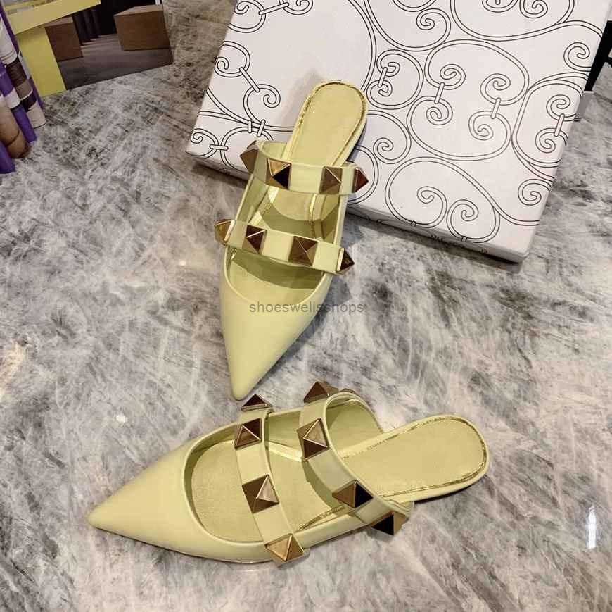 

sandals slippers rivet valentinoitys quality luxury designer high with metal new trim flat casual Shoes es available in a OLZ