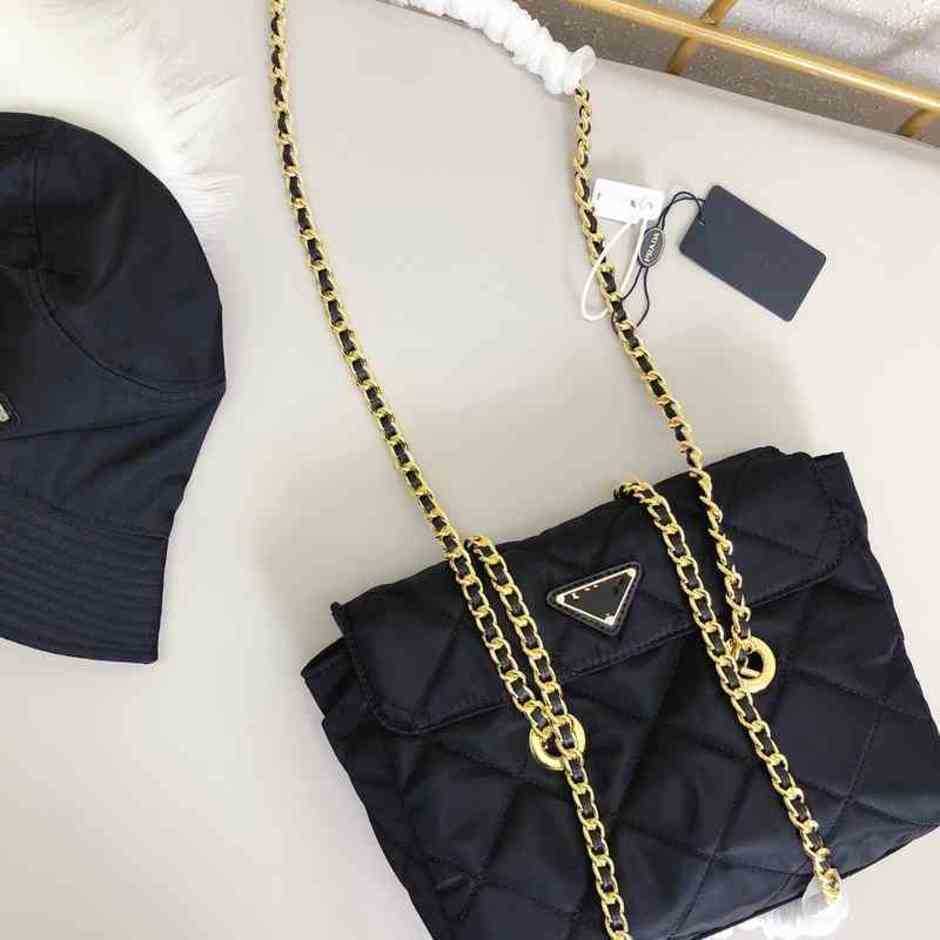 

2023 New Luxury High Quality Fashion Bag Vintage middle ancient nylon black gold chain classic standard net red insHigh, Classic black gold