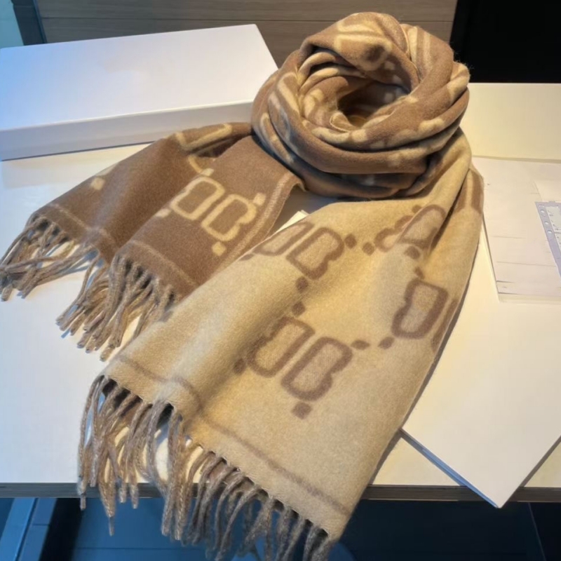 

Autumn and Winter New Designer Scarf Men's and Women's Cashmere Scarf Shawl Neck Warm Long Double-sided Letter Tassel