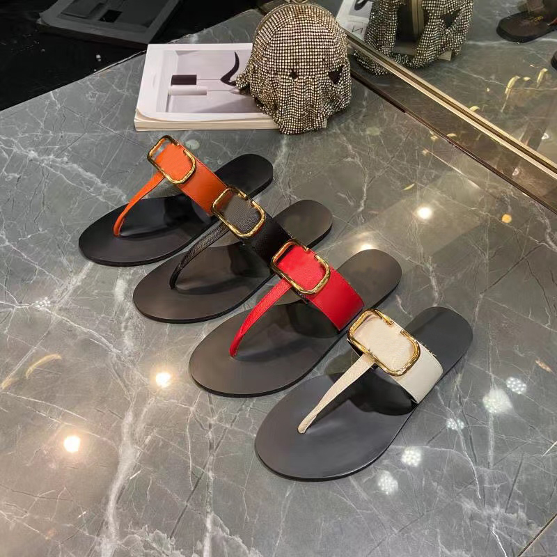 

New Woman Sandals Rivets big Slippers Flip Flops Beach Sandalias Femininas Flat Jelly Designer Sandals Beach Valentinoe''Valentinoity