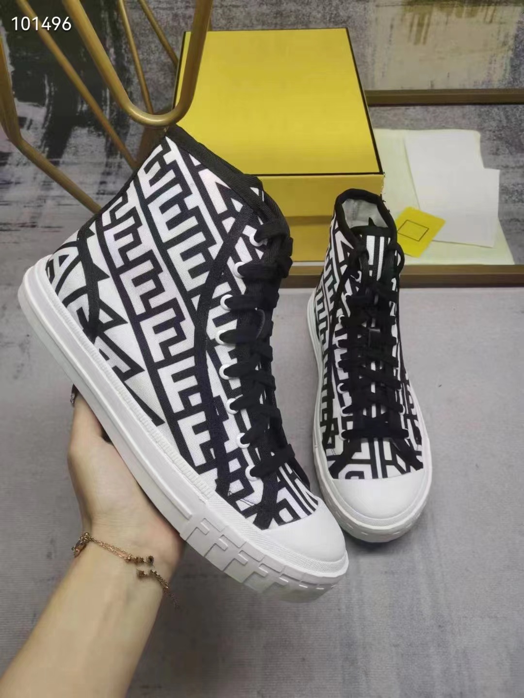 

2023 Ladies Designer Casual Shoes Low Top Sneakers Fashion Domino Canvas Outdoor Walking Shoes Rubber 35-46