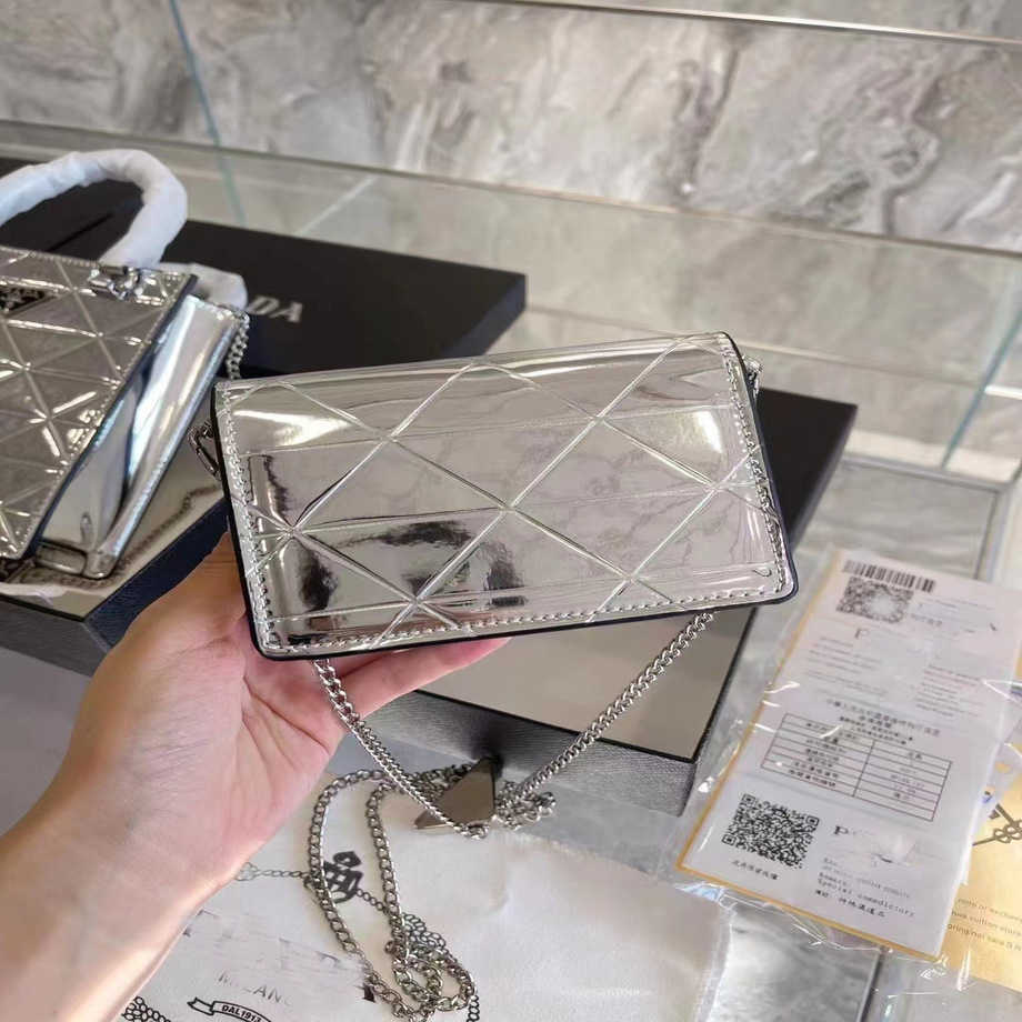

Luxury handbag New Mirror Diamond Silver Small Square Mouth Red One Shoulder Crossbody Chain Adjustable Gift BoxHigh, Silver5