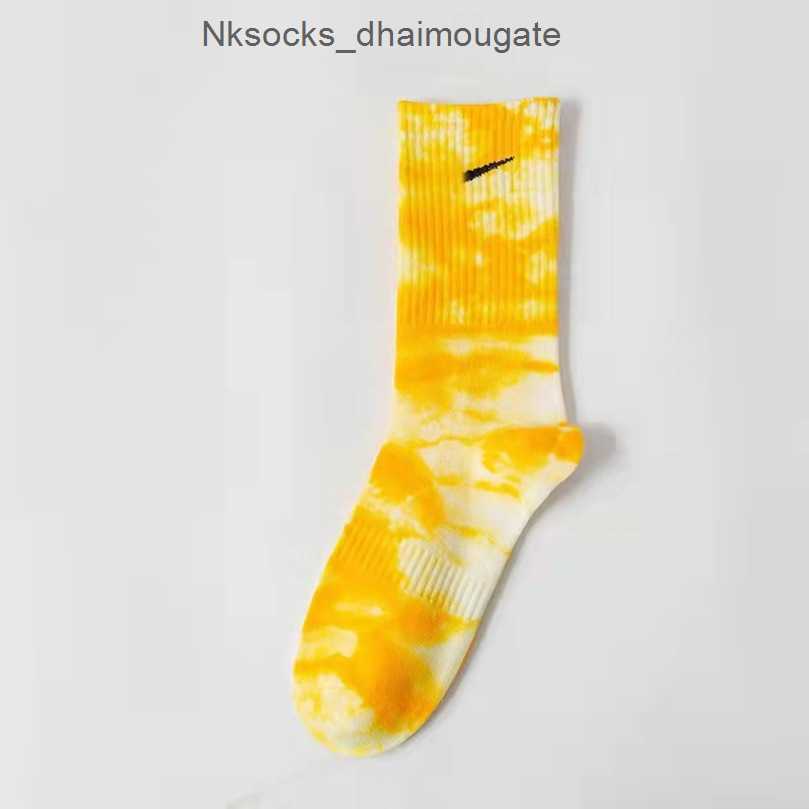

Men's Luxury Fashion Socks Women's Hook Brand Stockings Designers Breathable Versatile Couple's Men Women Tie Dyed Medium Long Short Tube Stocking Sports Sock Bdjc, Deep blue