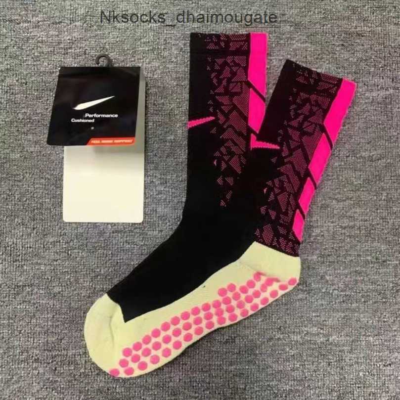 

Men's Luxury Fashion Socks Women's Hook Brand Fish Scale Antiskid Stockings Designers Men Women Sports Football Stocking Marathon Running All-over Sock Tlft