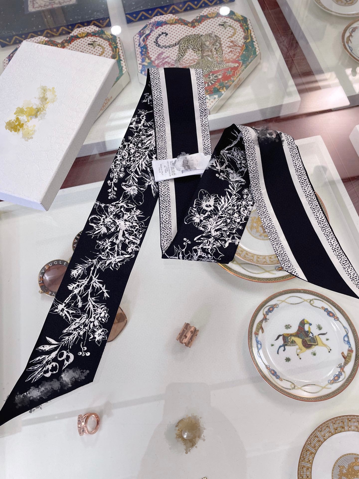 

Designer Letters Print Floral Silk Scarf Headband for Women Fashion Scarves Shoulder Tote Luggage Ribbon Head Wraps Double ribbon Ladies gift Brown black red