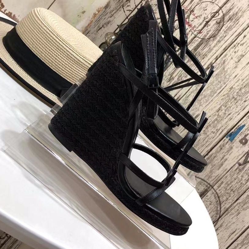 

2023 Women Shoes Wedge Sandals Heels Sandals Designer Top Quality T-strap High-heeled Pumps Ladies Patent Leather Dress Single Shoe With Box, Black matte