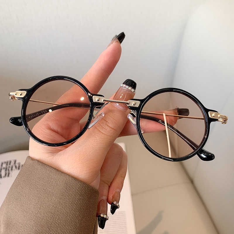 

Sunglasses KAMMPT Small Vintage Round Sunglasses Men Women 2022 Retro Luxury Brand Designer Male Female Eyewear Fashion Trendy Sun Shades G230225