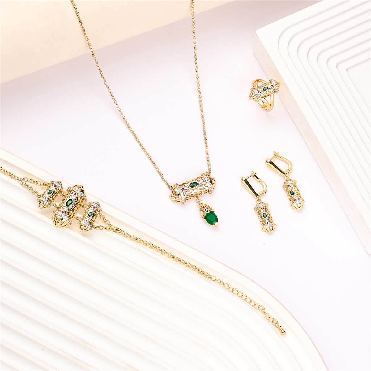 

Wedding Jewelry Sets LUIZADA Jul selling accessory wedding jewelry set for women Green Decorative Stone Hollow Round Necklace Bracelet 230225