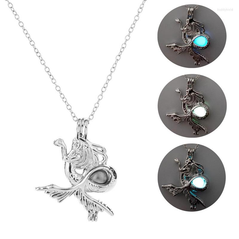 

Pendant Necklaces Charm Luminous Beauty Fish Glow In The Dark Stone Necklace Fluorescence Women Halloween Jewelry Gifts