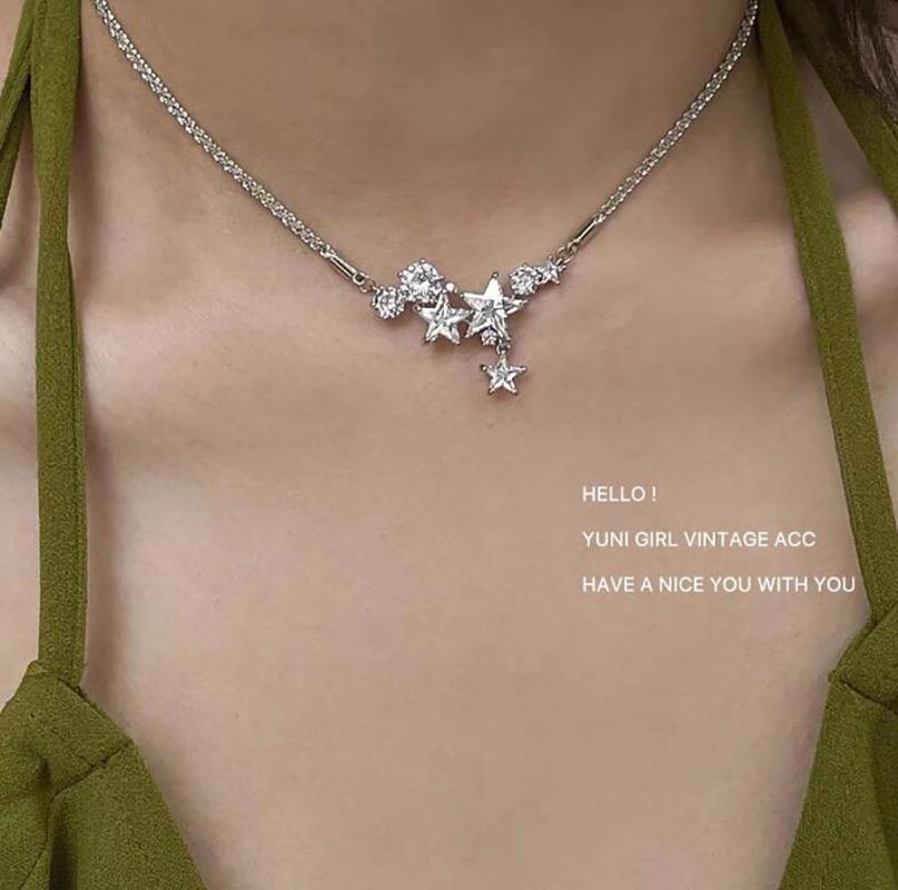 

Pendant Necklaces Ins Sparkling Simple Starlight Collarbone Chain Necklace High-end Design Personality European Sweet Girl Romance Star Neck