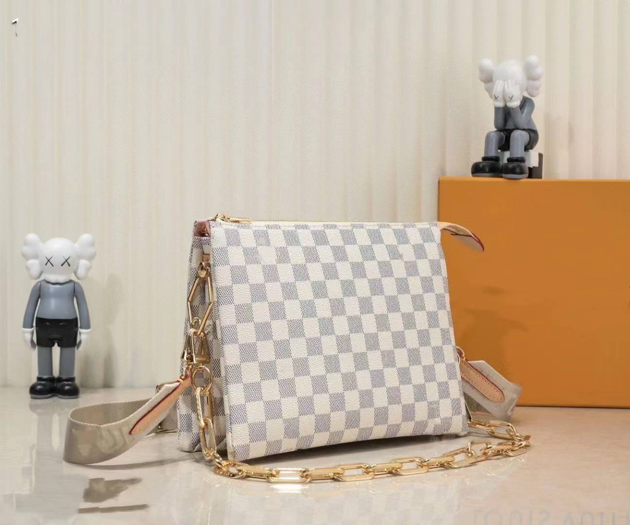 

Bamboofor woman handbags 660195 shopping bags designer shoulder bag handbag top quality coin purse backpack M5562, White