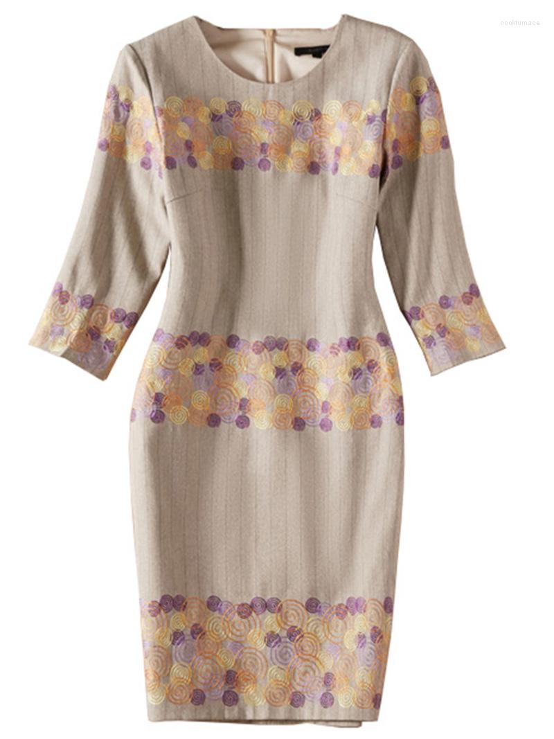 

Party Dresses Embroidery Flower Women Sheat Dress O-Neck, Khaki