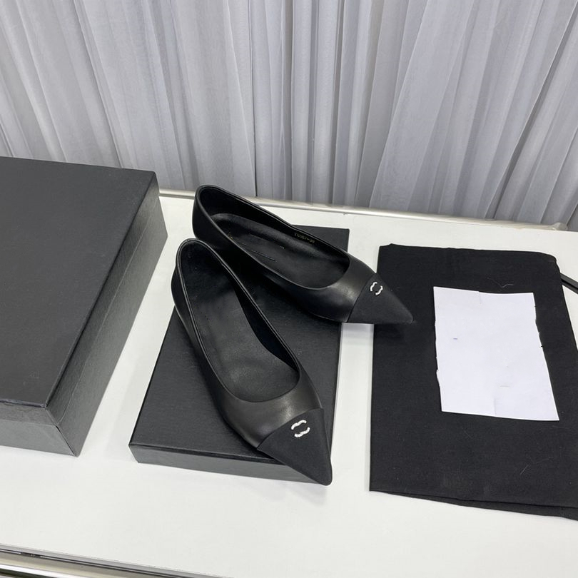 

Fashion Dress Shoes 2023 Channel Women Leather High Heel Metal Buckle Letter Logo Wedding Party Business Casual Flat Shoes 03-019