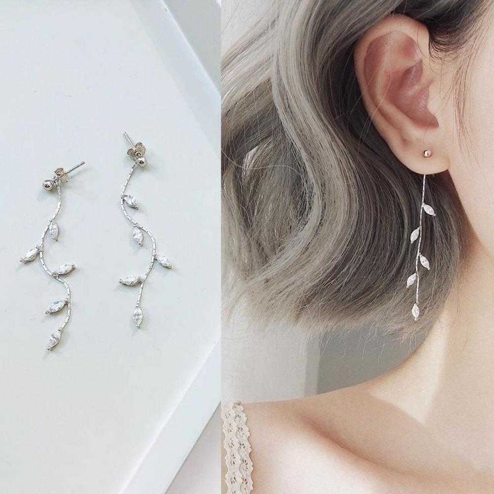 

Charm New silver needled willow leaf earrings Women's simple temperature long tassel earrings Women's fashion jewelry gifts G230225