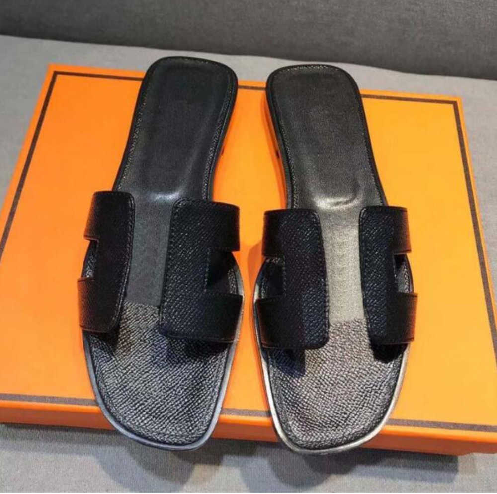 

high quality beach slippers Classic Flat woman sandals Summer lady Cartoon 2023 Big Head Leather Bath fashion women shoes Large size 35-42, Color 23