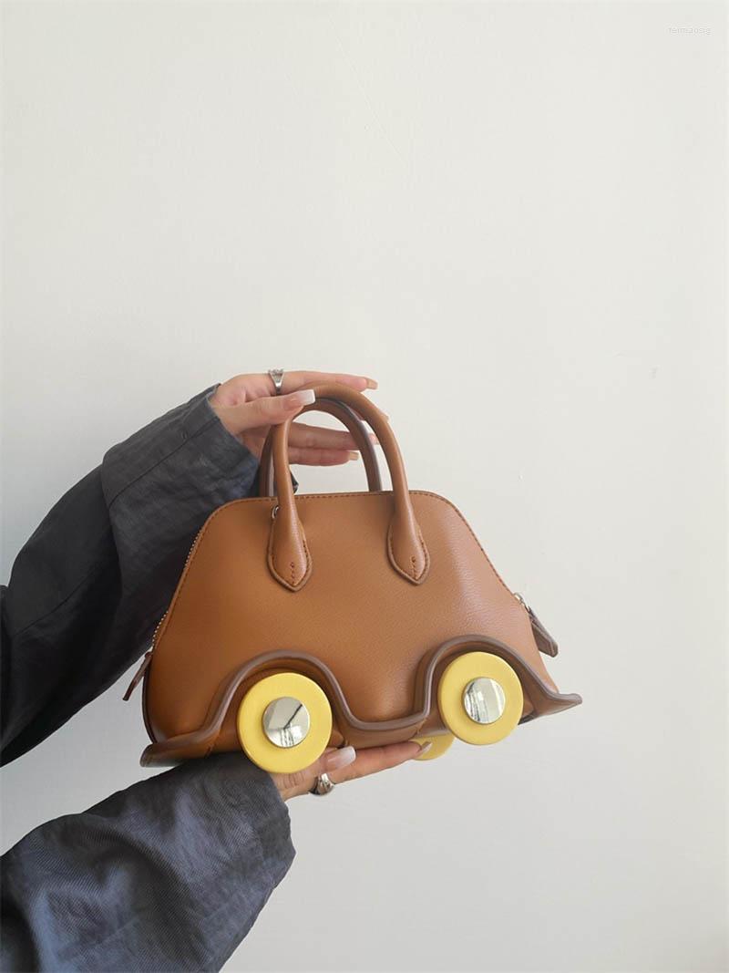 

Evening Bags 2023 Top Quality Designers Women Chain Bag Crossbody Messenger Tote Shoulder Female Quilted Heart Leather Handbags Purses W, Beige