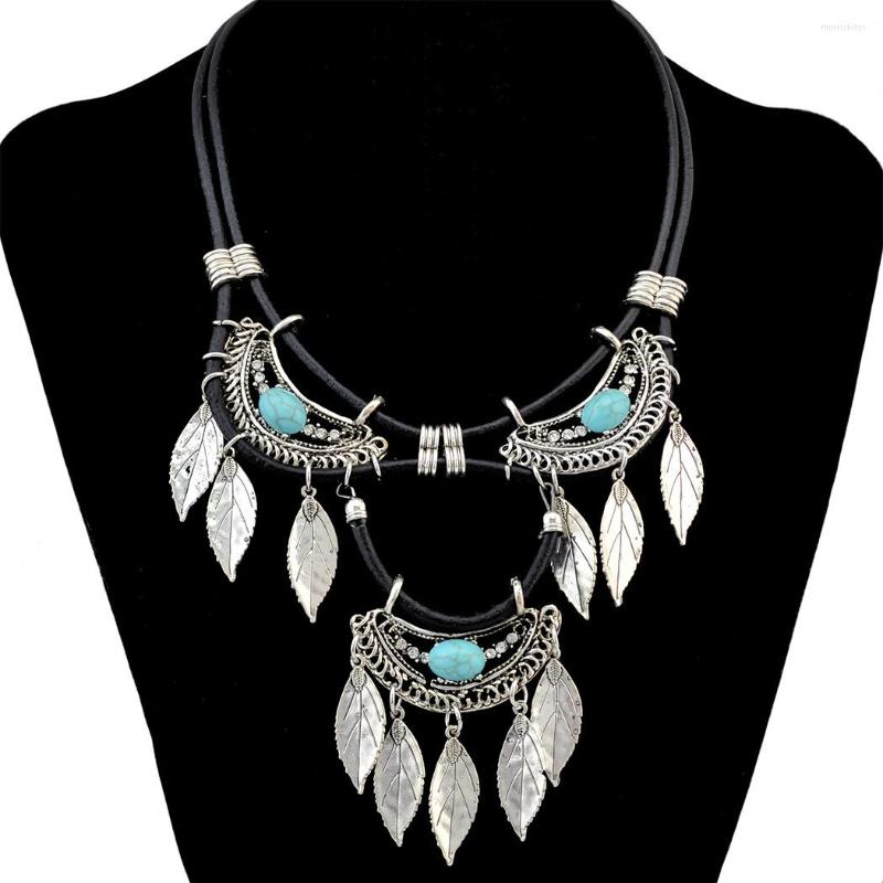 

Pendant Necklaces 2023 Fashion Turquoise Necklace Collarbone Chain Feather Alloy Leaf Black Leather Rope Women's Multi-layer Tassel