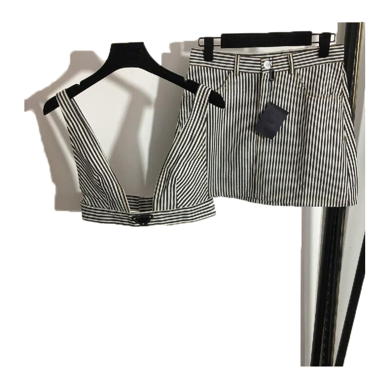

Womens bra sets Designers T Shirts Shorts Underwear With Metal Triangle Badge Sexy Deep V Suspender Sling Tube Denim Tops Women Clothing Coordinates, Black