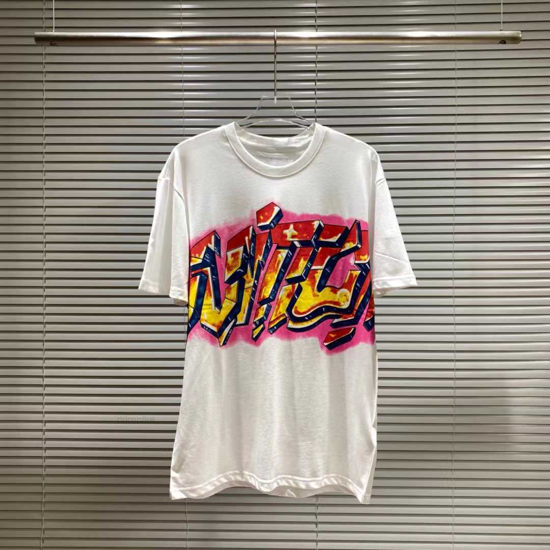 

2023 Mens T-shirts Women Mans Luxurious Tshirts Graffiti Print Crew Neck Short Sleeve Couple Black White Tee Men Streetwear Fashion Tees, Extra not product