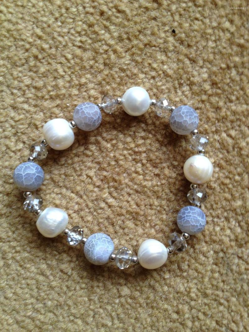 

Strand Nature Freshwater Pearl Bracelet