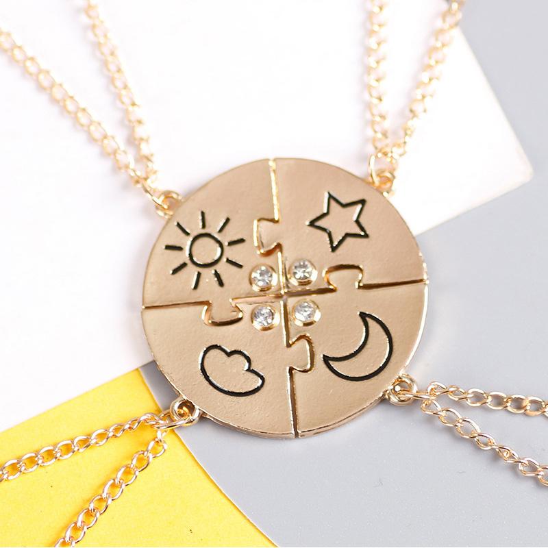 

Pendant Necklaces 4 Pcs/Set Jigsaw Puzzle Necklace Cute Sun Cloud Star Moon Rhinestone BFF Gifts For Friends Sisters