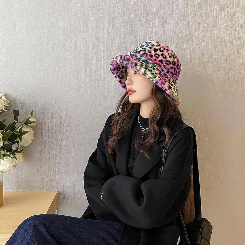 

Berets Winter Colorful Leopard Print Faux Fur Plush Bucket Hat For Women Outdoor Warm Soft Velvet Fisherman Cap Lady Fashion Panama