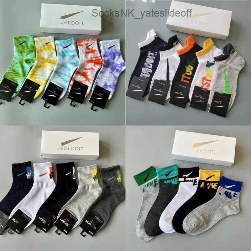 

Luxury Men's Fashion Socks Gift Box Women's Hook Classic Brand Designers Tie Dyed Multicolor Sports Stockings Men Women Cotton Breathable Stocking All-over Sock Issf, Gift box medium 3