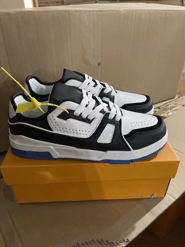 

Mens Trainer Shoes Fashion Luxury Designer Men Low Cut Lace-Up Leather Casual Flats Comfortable Zapatos Sneakers 39-44, Black