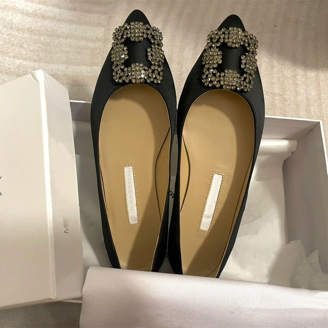 

Brand Women Pointed Shoes Pumps Flat Bottom Metal Square Buckle Flat-heeled Silk Satin Shiny Rhinestone Red Classic Wedding Shoes 34-42, Grey