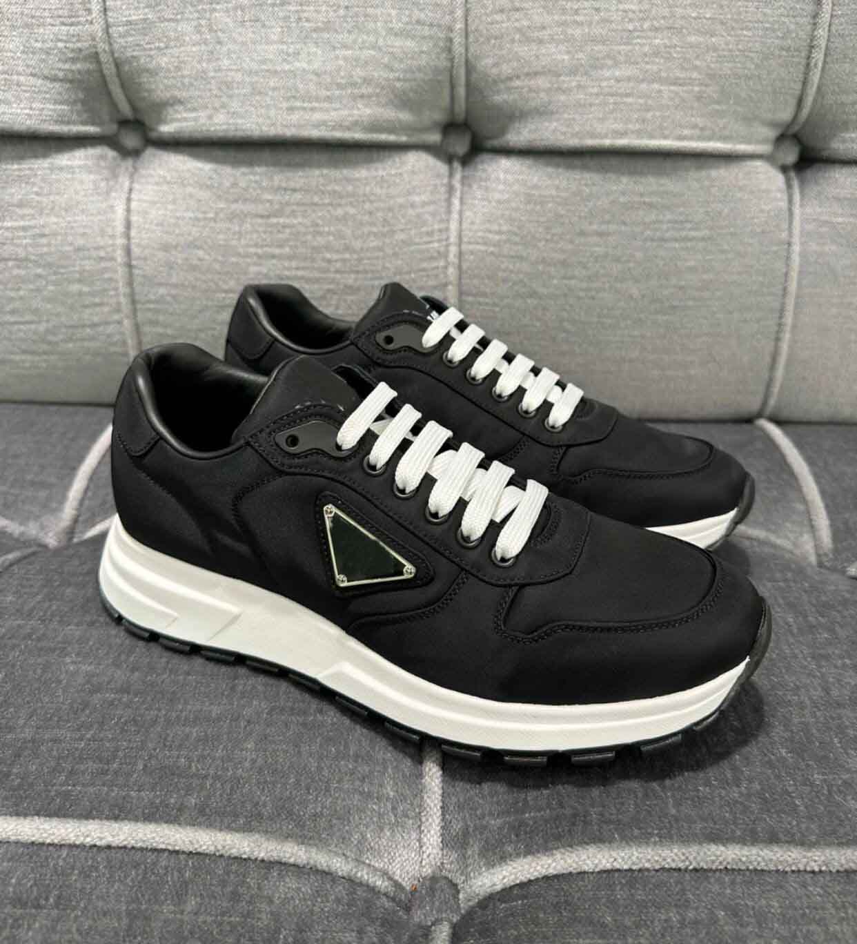 

Prax 01 Men Sneaker Shoes Brushed Leather Trainers Man Technical Rubber Top Quality Skateboard Walking Re-Nylon White Black Sports Lug Sole Casual Walking, 88