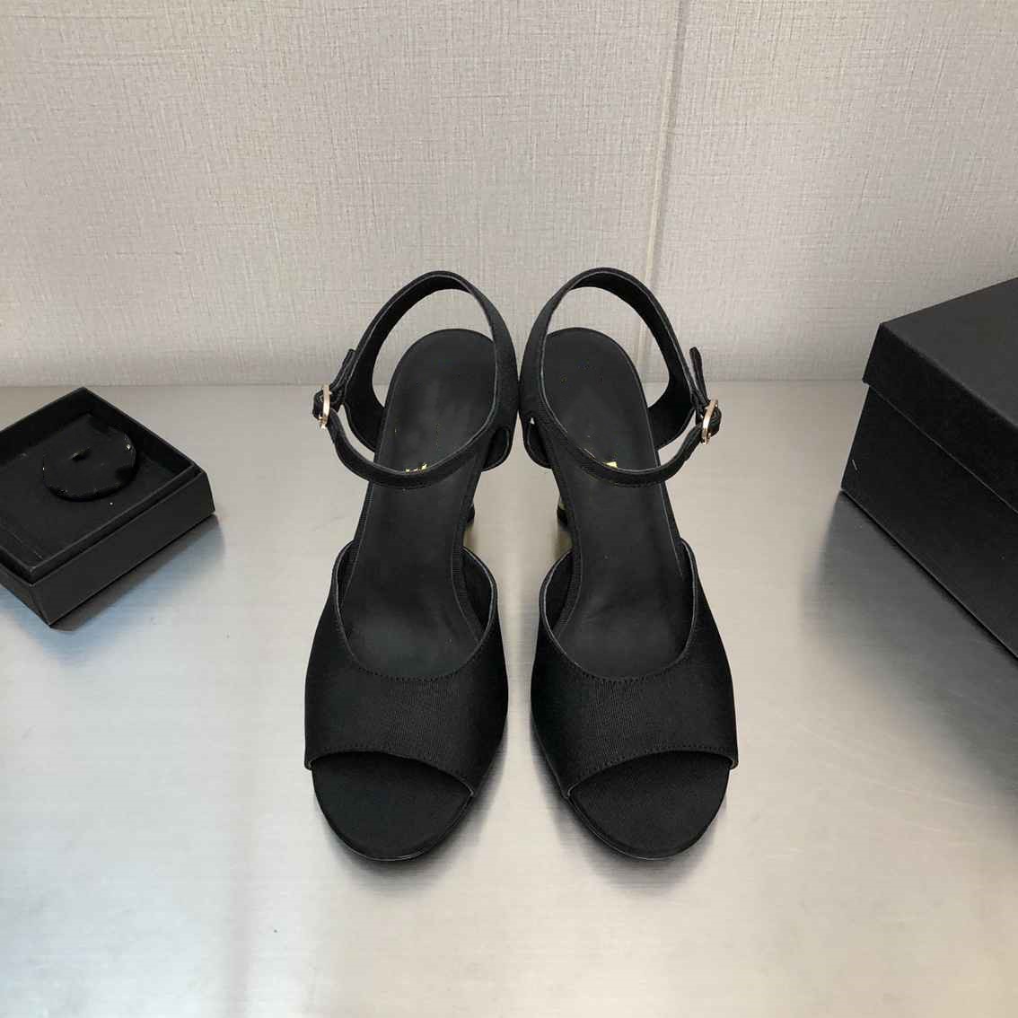 

2023 stiletto heels sandals luxurys designers fashion channel heel women shoes dress shoe summer ladies slipers x6