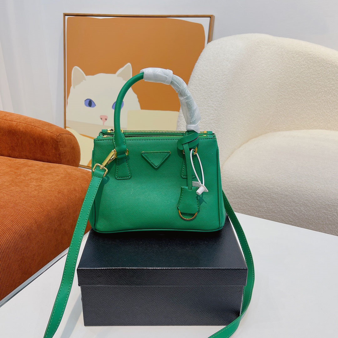 

23s Handbags Women Fashion Designer Crossbody Bag Leather Shoulder Bags nylon bucket bag Wallet Casual Purse Party Straw woven Woody Tote Men's fashion