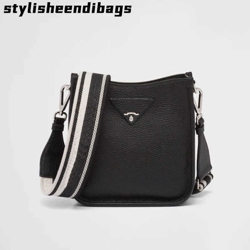 

Shoulder Crossbody Bag Women Handbags Purse Genuine Leather Triangle Sign Removable Shoulder Strap Silver Hardware Magnetic Buckle Fashion 0227/23