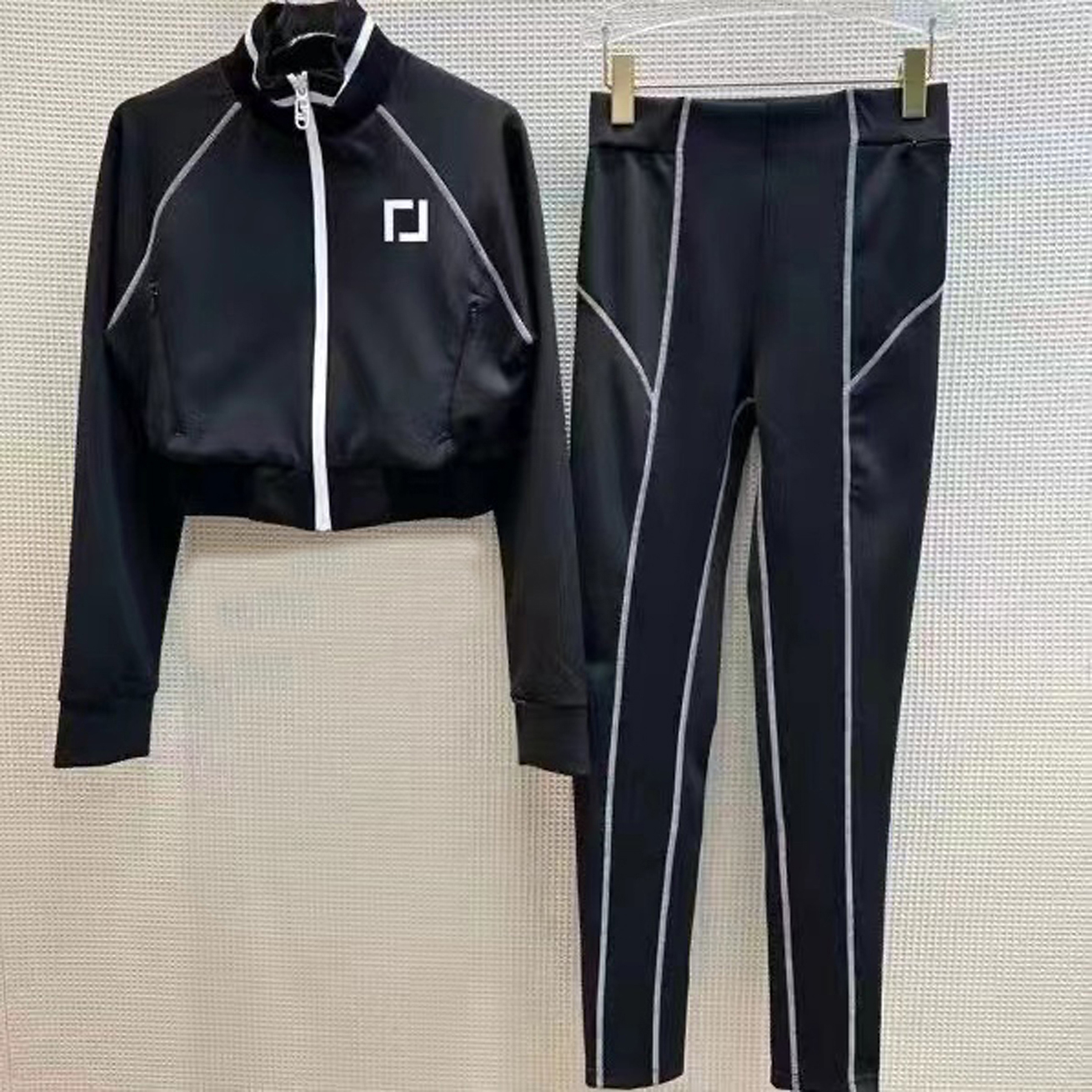 

designer women jackets Two Piece Sets pants clothes outerwears luxury brand clothing Double F long sleeves leisure style sportswear with size SMLXL A188138, Black