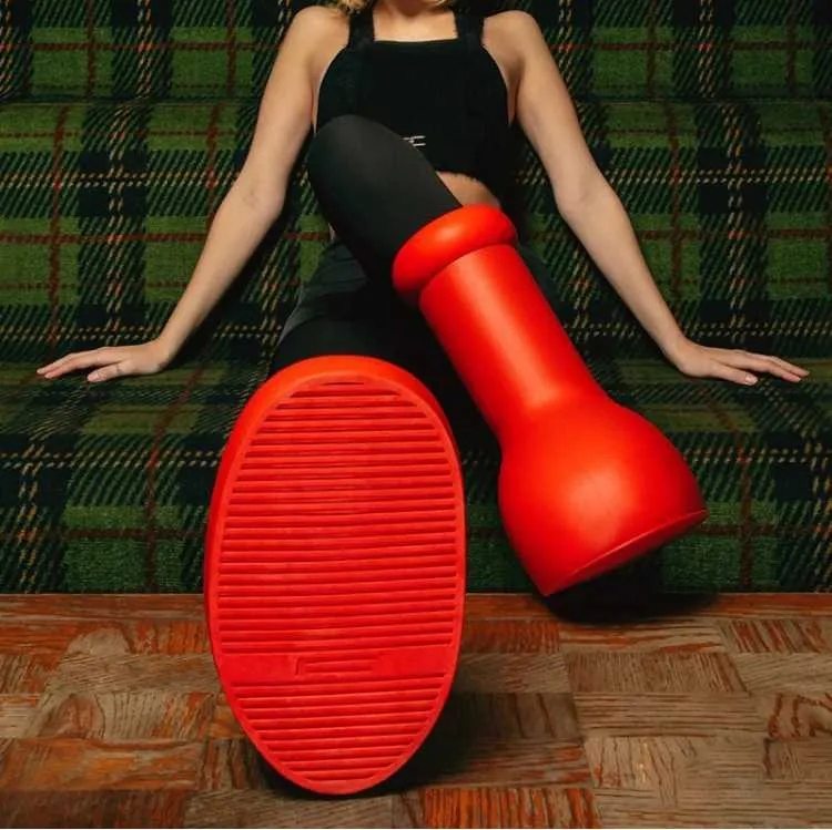 

2023 MSCHF Men Women Rain Boots Designers big red boot Thick Bottom Non-Slip Booties Rubber Platform Bootie Fashion astro boy size 35-46 JWw, The same style as astro boy