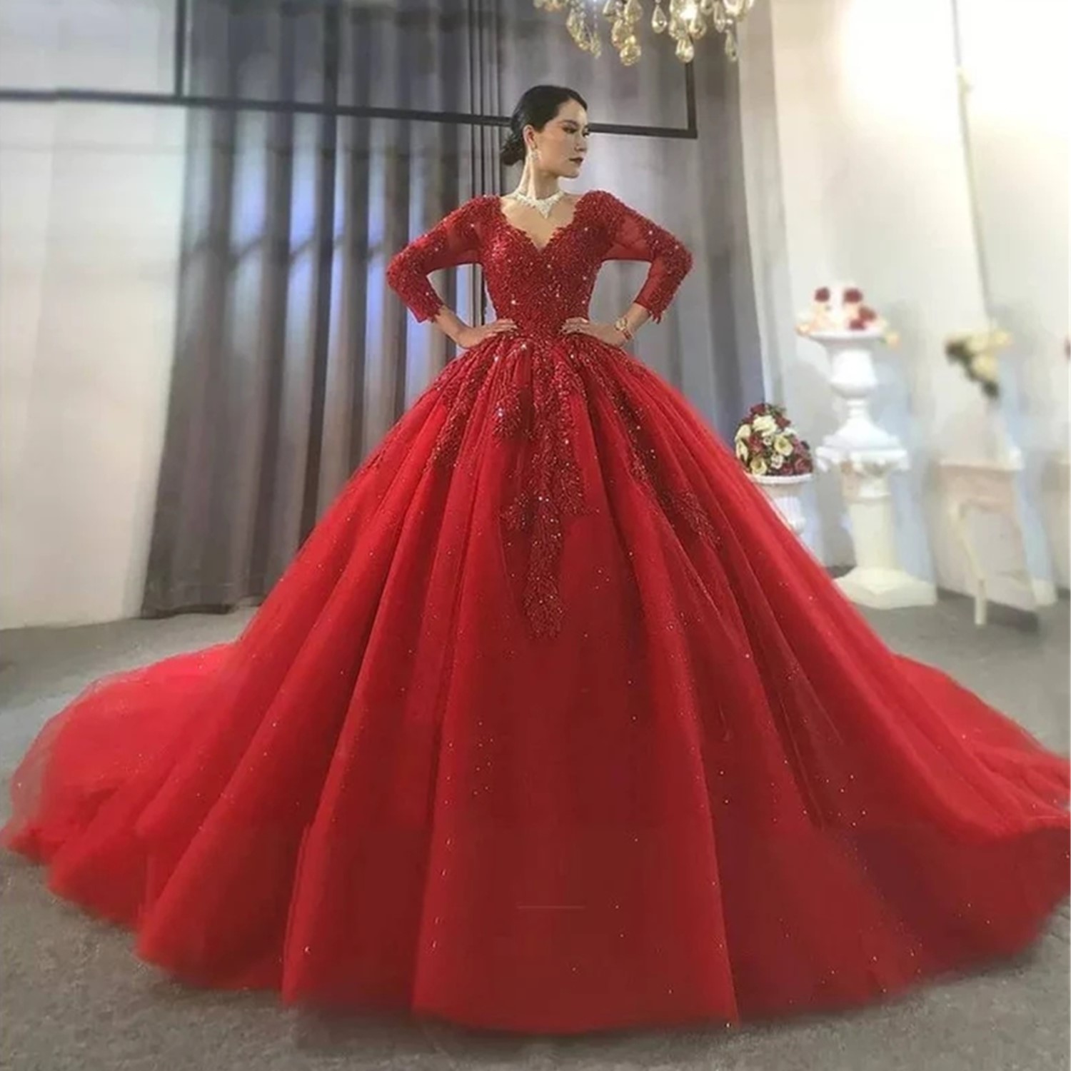 

Elegant Luxury Modest Red Plus Size A Line Wedding Dress Bridal Gowns V Neck Long Sleeves Lace Applique Chapel Train Formal Dresses, White