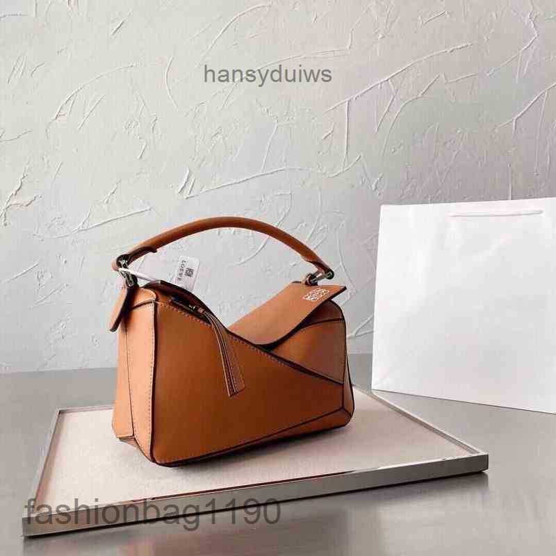 

One Woman Bag Designer Loews Handbag Fashion Leather Summer Bags Color Leather Two-layer Cow Portable Geometric Spring Shoulder Cross Puzzle M8W9, Grey and blue