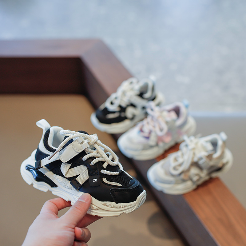 

Kids Running Shoes Girls Sneakers Boys Casual Sneaker Child Autumn Trainers Kids Shoes Children Sports Shoes for Boys Size 26-36, Black