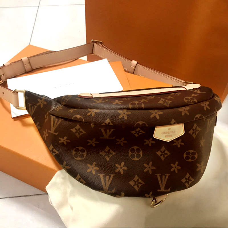 

Bumbag Cross Body Waist Bags Temperament Bumbags Fanny Pack Bum brand letter Famous soft leather Luxurys designers bags Serial Number Date Code DustBag M43644, Black